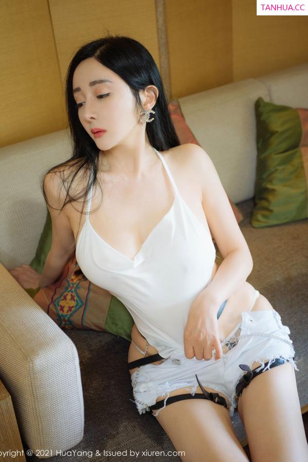 允薾  允爾阳朔旅拍 黑与白的清纯第14张图片